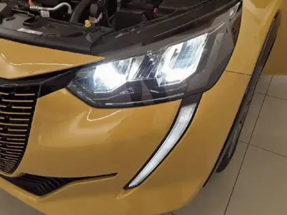 Photo 44 Peugeot 208  Electrique 50 kWh 136ch