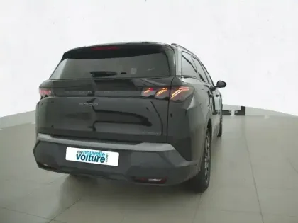 Photo 24 Peugeot 5008  Hybrid 136 e-DCS6