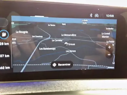 Photo 14 Peugeot 5008  Hybrid 136 e-DCS6