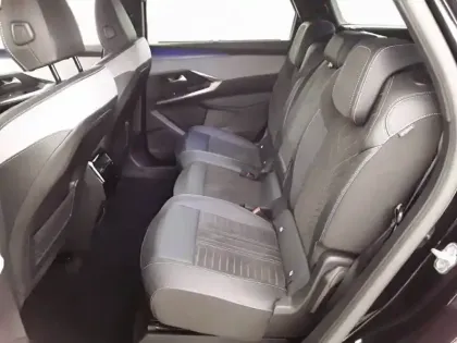 Photo 31 Peugeot 5008  Hybrid 136 e-DCS6