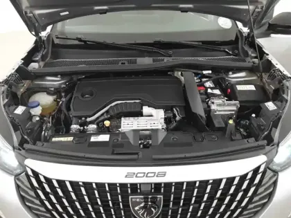 Photo 22 Peugeot 2008  Hybrid 145 e-DCS6