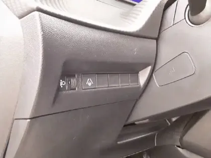 Photo 20 Peugeot 2008  Hybrid 145 e-DCS6