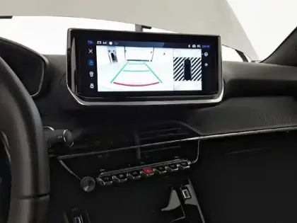 Photo 14 Peugeot 2008  Hybrid 145 e-DCS6