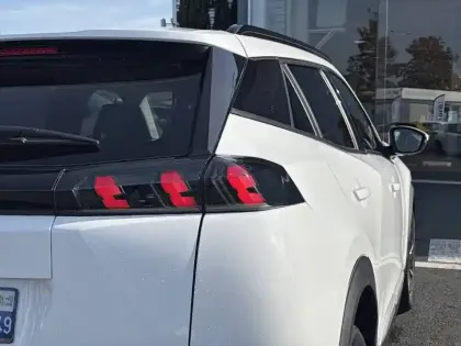 Photo 16 Peugeot 2008  PureTech 100 S&S BVM6