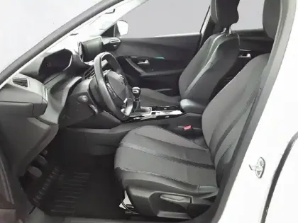 Photo 30 Peugeot 2008  PureTech 100 S&S BVM6