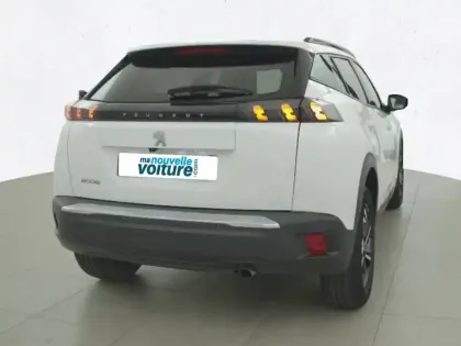 Photo 24 Peugeot 2008  PureTech 100 S&S BVM6