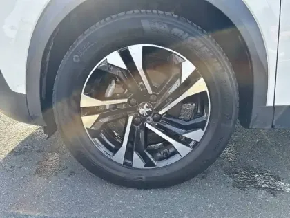 Photo 12 Peugeot 2008  PureTech 100 S&S BVM6