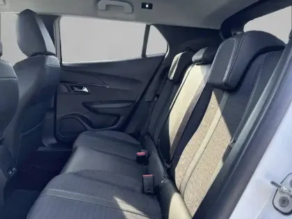 Photo 11 Peugeot 2008  PureTech 100 S&S BVM6