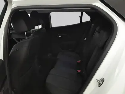 Photo 31 Peugeot 2008  PureTech 100 S&S BVM6