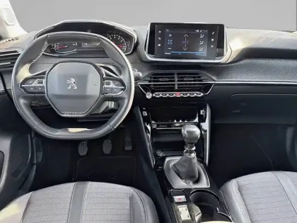 Photo 7 Peugeot 2008  PureTech 100 S&S BVM6