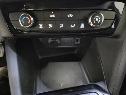 Photo 24 Opel Corsa  1.2 Turbo 100 ch BVM6