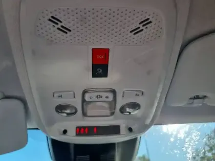 Photo 37 Peugeot 208  Hybrid 110 e-DCS6