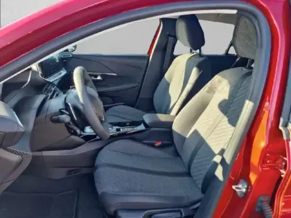 Photo 30 Peugeot 208  Hybrid 110 e-DCS6