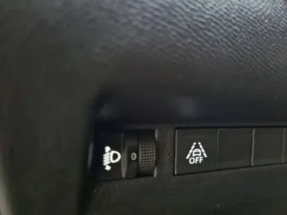 Photo 24 Peugeot 2008  BlueHDi 130 S&S EAT8