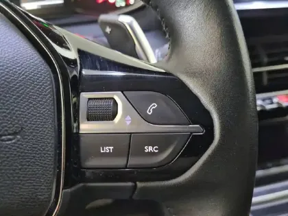 Photo 23 Peugeot 2008  BlueHDi 130 S&S EAT8