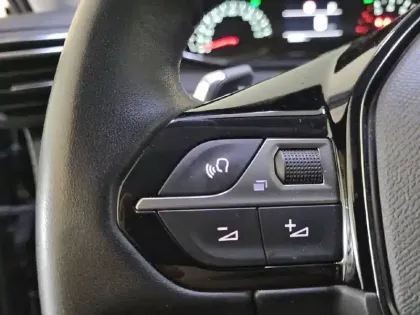 Photo 22 Peugeot 2008  BlueHDi 130 S&S EAT8