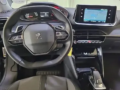 Photo 7 Peugeot 2008  BlueHDi 130 S&S EAT8