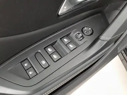 Photo 24 Peugeot 308  SW PureTech 130ch S&S EAT8