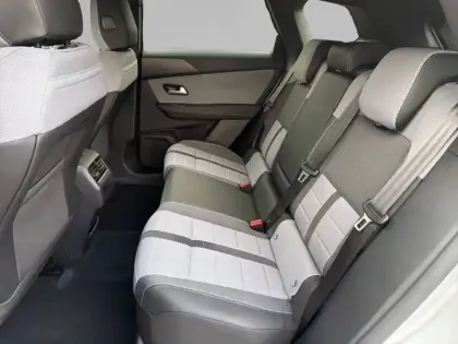 Photo 8 Opel Grandland  1.2 Turbo Hybrid 145 ch e-DCT6