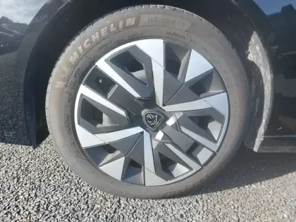 Photo 39 Peugeot 208  PureTech 75 S&S BVM5