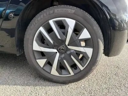 Photo 12 Peugeot 208  PureTech 75 S&S BVM5