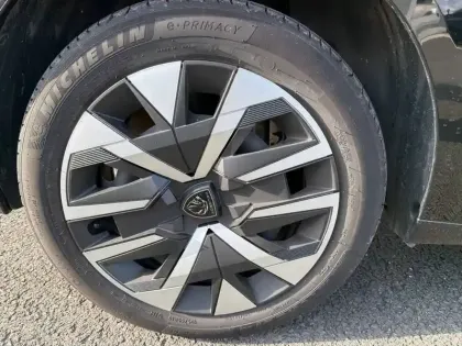 Photo 18 Peugeot 208  PureTech 75 S&S BVM5