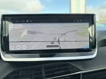 Photo 21 Peugeot 208  PureTech 75 S&S BVM5