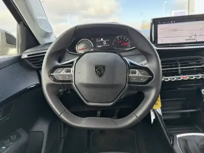 Photo 8 Peugeot 208  PureTech 75 S&S BVM5