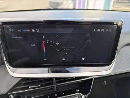 Photo 22 Peugeot 208  PureTech 75 S&S BVM5