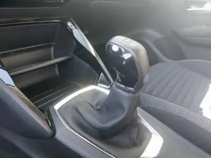 Photo 40 Peugeot 208  PureTech 75 S&S BVM5