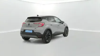 Photo 29 Renault Captur  E-Tech full hybrid 145 ch