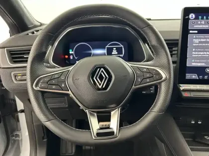 Photo 38 Renault Captur  E-Tech full hybrid 145 ch