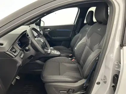 Photo 33 Renault Captur  E-Tech full hybrid 145 ch