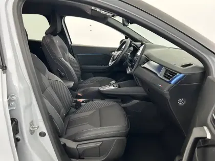 Photo 37 Renault Captur  E-Tech full hybrid 145 ch