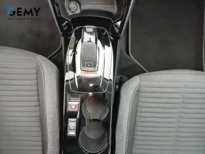 Photo 30 Peugeot 2008  PureTech 130 S&S EAT8