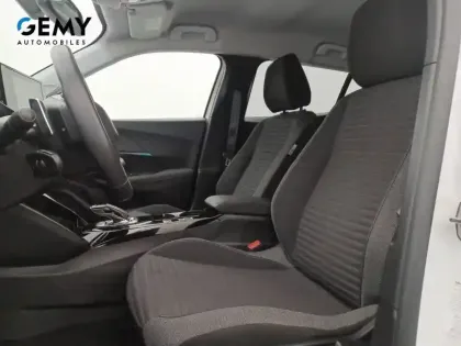 Photo 24 Peugeot 2008  PureTech 130 S&S EAT8