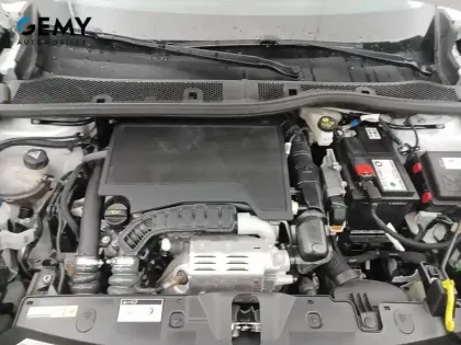 Photo 27 Peugeot 2008  PureTech 130 S&S EAT8