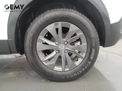 Photo 26 Peugeot 2008  PureTech 130 S&S EAT8