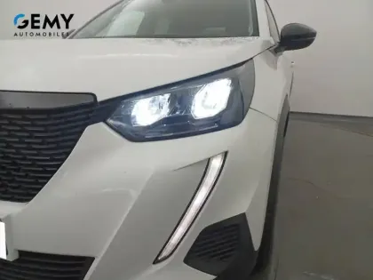 Photo 36 Peugeot 2008  PureTech 130 S&S EAT8