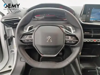 Photo 31 Peugeot 2008  PureTech 130 S&S EAT8