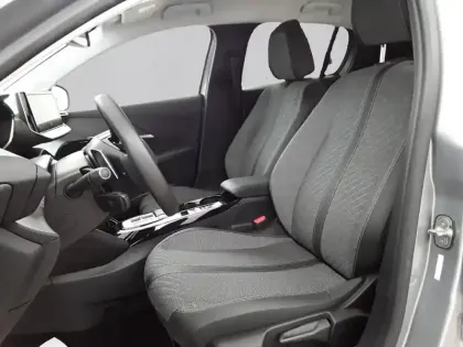 Photo 10 Peugeot 208  Hybrid 100 e-DCS6