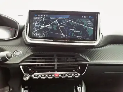 Photo 14 Peugeot 208  Hybrid 100 e-DCS6