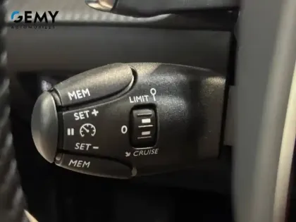 Photo 44 Peugeot 2008  Hybrid 145 e-DCS6