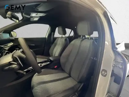 Photo 40 Peugeot 2008  Hybrid 145 e-DCS6