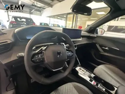 Photo 23 Peugeot 2008  Hybrid 145 e-DCS6