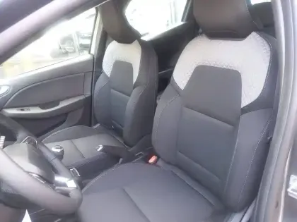 Photo 24 Renault Clio Gén. V (BJA) Ph2 Evolution 5