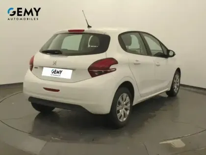 Photo 35 Peugeot 208  AFFAIRE BLUEHDI 100 S&S BVM5