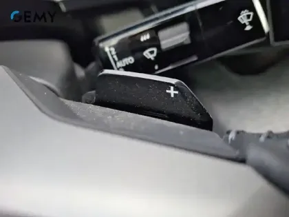 Photo 28 Peugeot 3008  Hybrid 145 e-DCS6