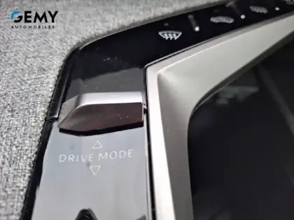 Photo 33 Peugeot 3008  Hybrid 145 e-DCS6