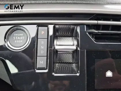 Photo 31 Peugeot 3008  Hybrid 145 e-DCS6